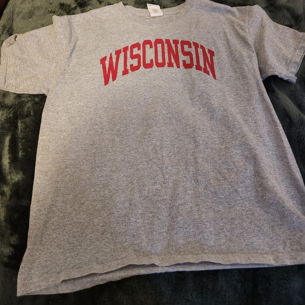 Youth Wisconsin T shirts - Picture 3 of 7